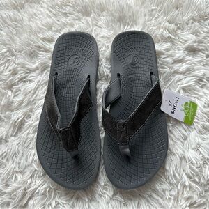 Oncai Mens Flip Flops Gray New With Tags Size 11.5
